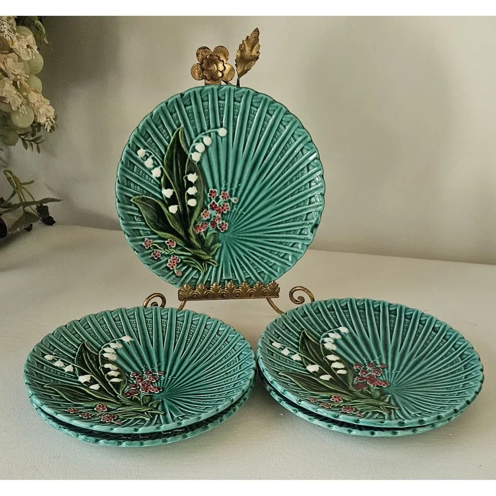 VTG Schramberg Germany Lily of The Valley Majolica 7.5